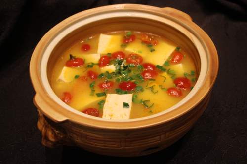 家常豆腐汤怎么做好喝 搭配西红柿超美味