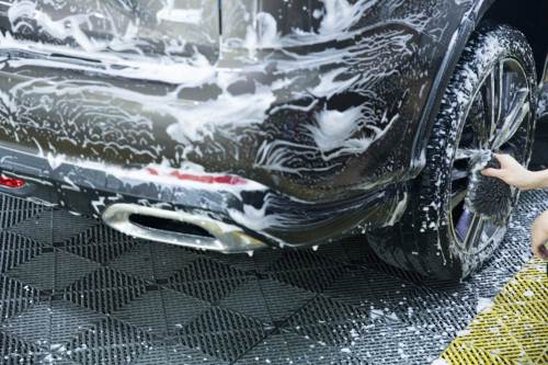 频繁洗车对车有伤害吗 频繁洗车对车的危害介绍