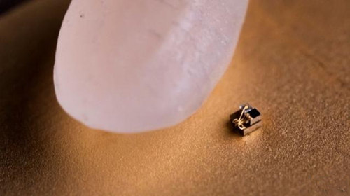 密歇根大学造出全球最小电脑 用于癌症检测