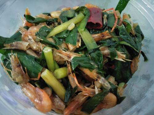 小海虾炒韭菜的做法 味道鲜美开胃下饭