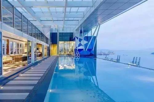 深圳唯一顶层无边际泳池酒店超值特惠攻略
