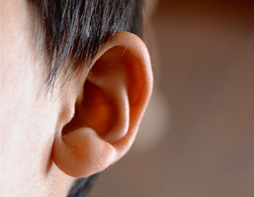 耳石症是怎么引起的 耳石症的病因