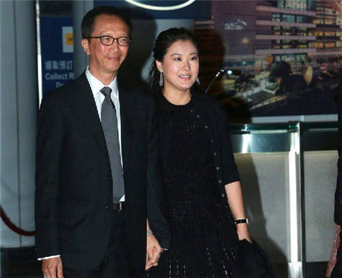伏明霞被传离婚怎么回事 66岁富豪老公力破谣言