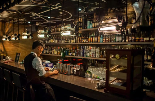 深圳这些大隐于市的酒吧，不带你去根本找不到！（图片来源：摄图网）