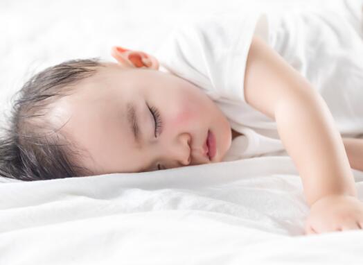 一岁半宝宝怎么哄睡觉 可以试试这些方法