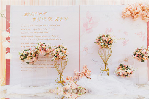 粉色主题婚礼（图片来源：）