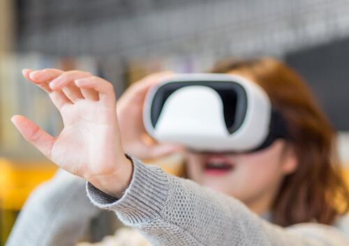 VR是什么意思 VR设备有什么用
