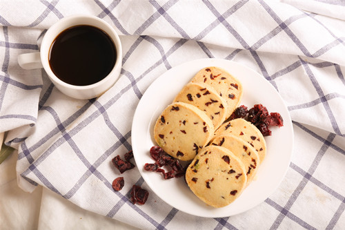 　在家怎么做蔓越莓饼干 蔓越莓饼干的做法