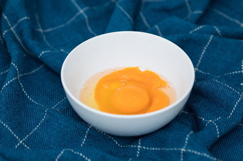 绿壳鸡蛋和普通鸡蛋的区别 绿壳鸡蛋的功效