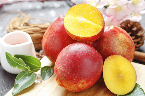 油桃是热性还是凉性的 油桃的功效与作用禁忌