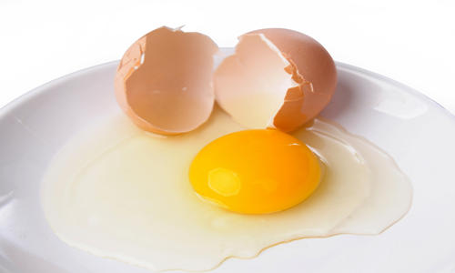哪几种鸡蛋不能吃 如何选择新鲜鸡蛋