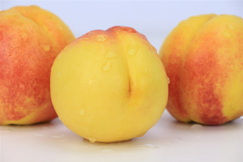 黄桃是热性还是凉性 黄桃的营养价值及功效