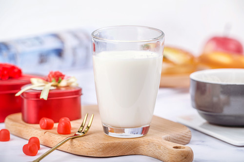 多喝牛奶有什么好处 还能促进大脑发育
