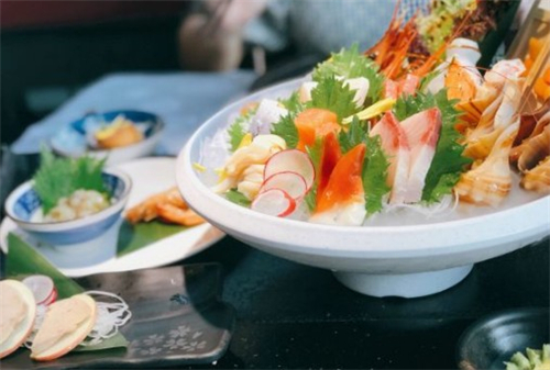 想在深圳吃纯正三文鱼 来这6家餐厅就够了