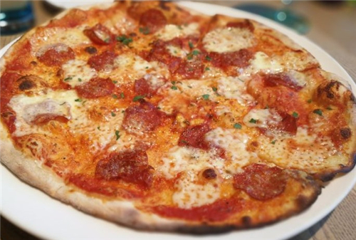 全深圳最好吃的意大利薄披萨 就藏在这家店里
