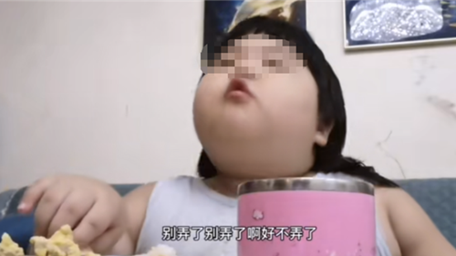 3岁女童被喂到70斤当吃播赚钱 父母说出实际情况