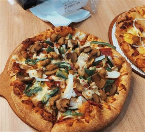 深圳哪里有好吃的榴莲披萨 这5家披萨店别错过