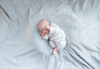 新生儿正确睡姿图及宝宝常见睡姿解析