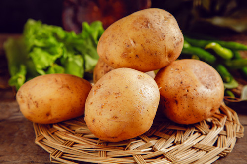 土豆焖鸭的做法 土豆焖鸭怎么做