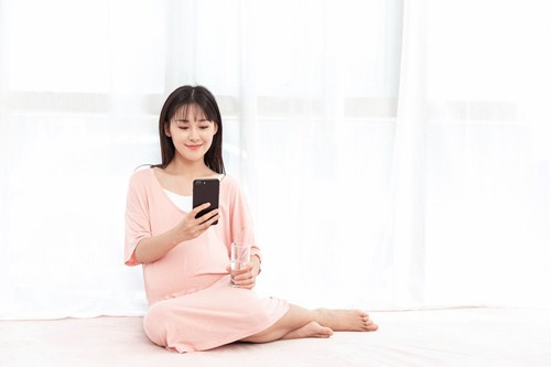 孕妇一天最多能玩多久手机?不能超过这个数