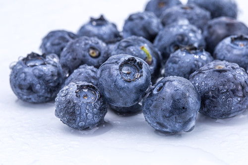 蓝莓可以吃皮吗 蓝莓的功效与作用