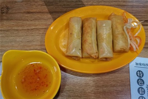 新加坡代表美食叻沙汤粉 在深圳也能吃到了