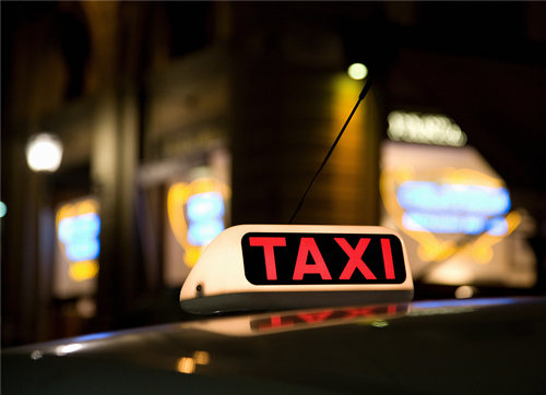 自8月20日起深圳出租车运价整体涨价7.68%
