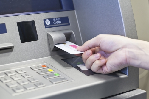 社保卡可以插到atm机里面吗 社保卡可以插到ATM机取钱吗